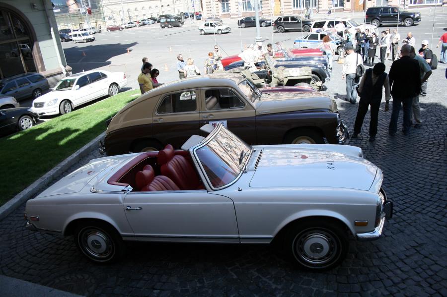  Mercedes-Benz 280 SL Pagoda Roof 1963 года  (фото 15 из 17)